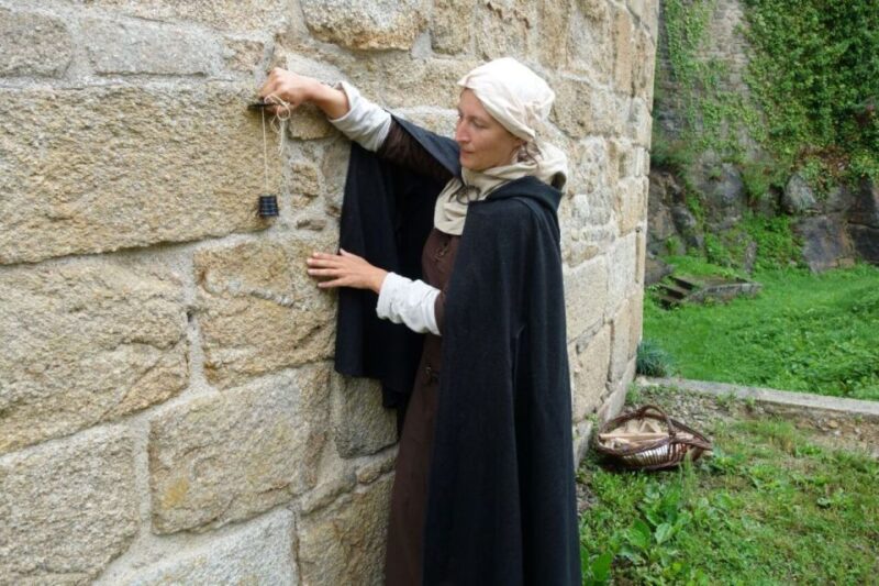 Enjoy the 15th century in Dinan - Exploring the Streets and Squares of Dinan