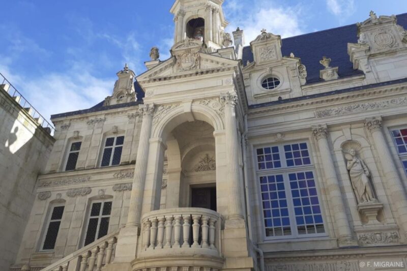 Enjoy the protestant era of La Rochelle - Journey Back to the Renaissance with Françoise de Rohan