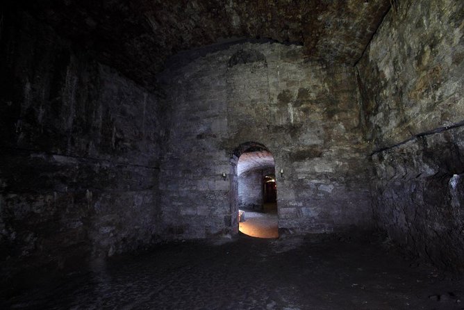 Immersive Small-Group Historic Vaults Tour - Exploring the Blair Street Underground Vaults