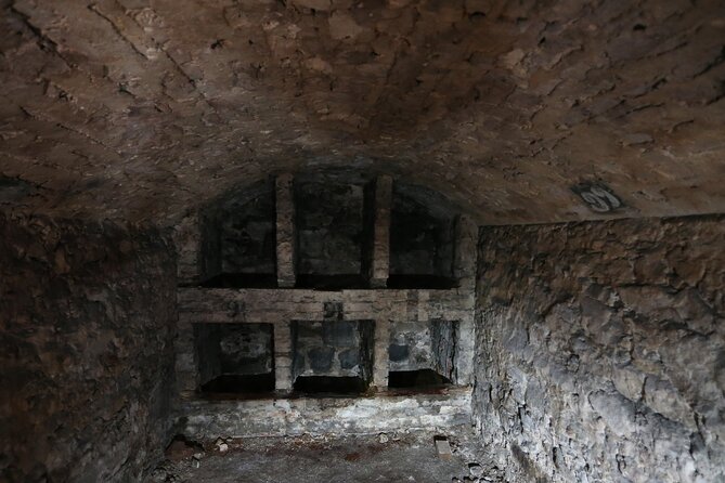 Immersive Small-Group Historic Vaults Tour - The Guide’s Role in Bringing History to Life