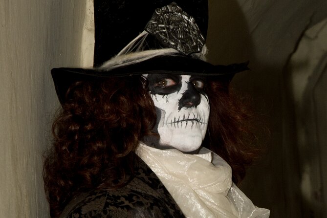 In and Out the Dusty Closes - Why This Tour Is a Great Value