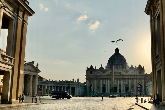In-depth Guided Tour of St. Peter's Basilica & Square - The Experience with Knowledgeable Guides and Rich Explanations