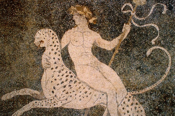 In the footsteps of Alexander the Great - Macedonian kingdom - 8 hrs - Logistics and Group Size