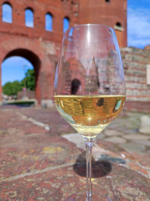 In Turin a walking tour between art and wine tasting - Discover a Unique Blend of Art, History, and Wine in Turin