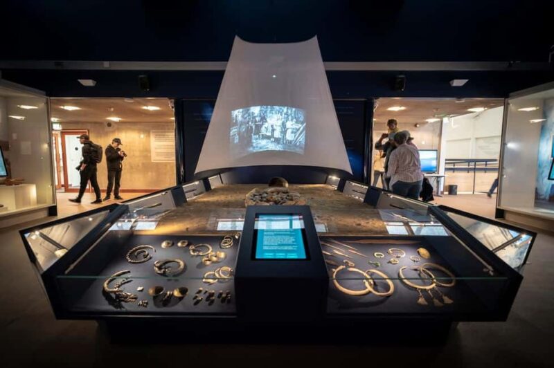 Inari: Sámi Museum Siida Ticket - Food, Shops, and Additional Facilities Inside Siida