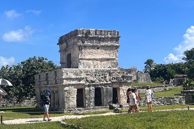 Incredible Tour to Tulum! 4 sites in 1, from Cancun - Shopping and Leisure in Playa del Carmen’s Fifth Avenue