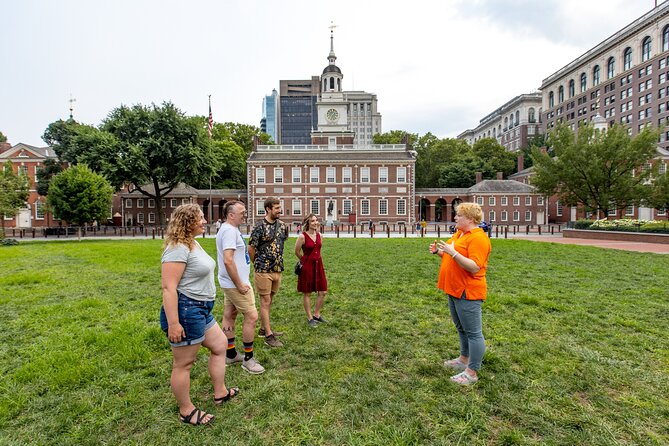 Independence Mall (Entrance to 2 Historic Sites) 2.5 Hour Walking - Starting Point and Meeting Details in Philadelphia