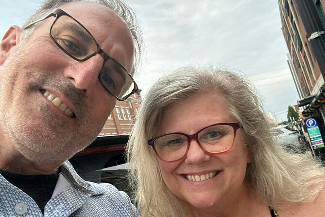 Indianapolis Murder Mystery Quest Outdoor Detective Escape Game - Starting Point at the Old National Centre