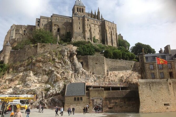 Individual round transfer to Mont Saint Michelle from Le Havre - Key Points