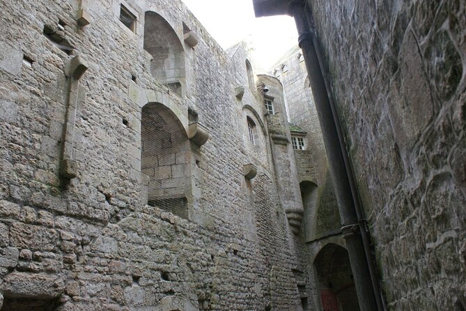 Individual round transfer to Mont Saint Michelle from Le Havre - The Experience of the Driver and Vehicle