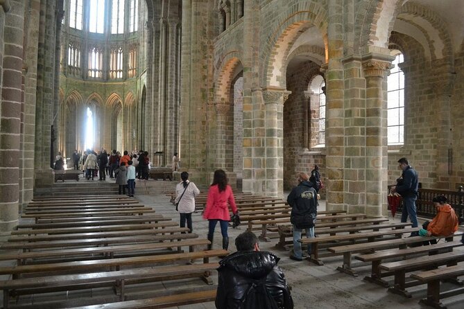 Individual round transfer to Mont Saint Michelle from Le Havre - Flexibility and Dining Options During the Tour