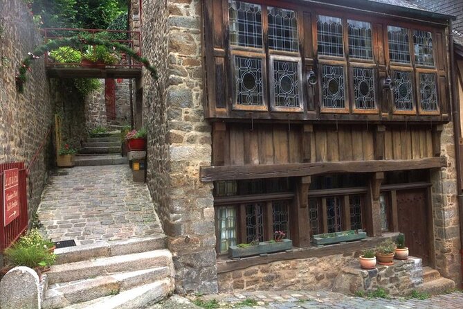 Individual round transfer to Mont Saint Michelle from Le Havre - Comparing Similar Experiences in Normandy