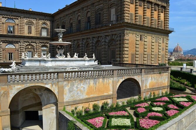 Inferno by Dan Brown Novel 4 hours with Boboli Gardens - Logistics: Meeting Point and Tour Structure