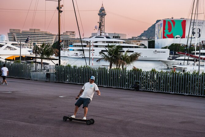 initiation experience to ride an e-skate - The Unique Experience of Carving Along Barcelona’s Coastline