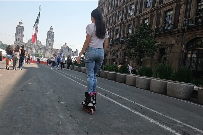 Inline skate rentals in Mexico city - Explore Mexico Citys Iconic Neighborhoods on Inline Skates for $29