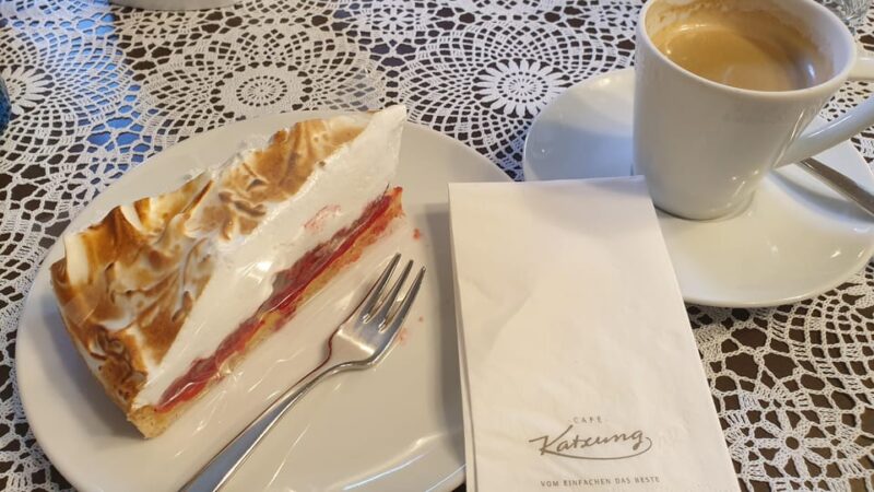 Innsbruck: Sweets & Coffee Tour - Private Guided Tour - Visiting the Iconic Golden Roof and Surroundings