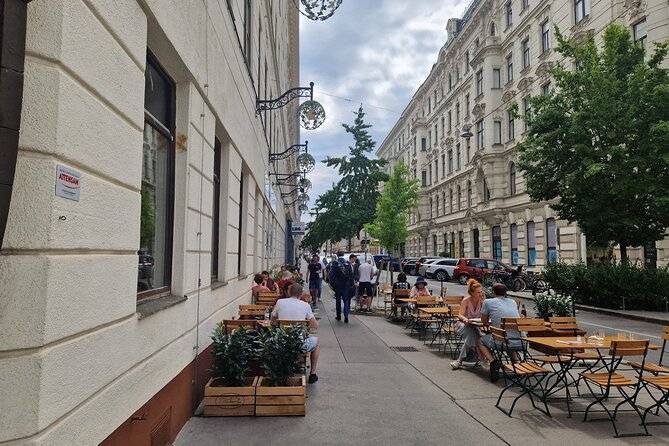 Inside Freuds Mind: Self-Guided Mystery Walk in Vienna - How the Self-Guided Experience Works