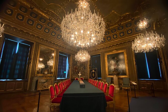 Inside The Crown: Stockholm Royal Palace Private Guided Tour - The Experience of the Guided Tour