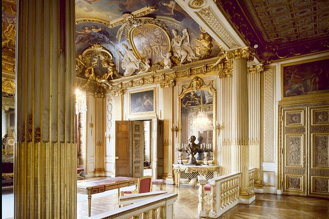 Inside The Crown: Stockholm Royal Palace Private Guided Tour - The Review Highlights: Knowledge and Passion