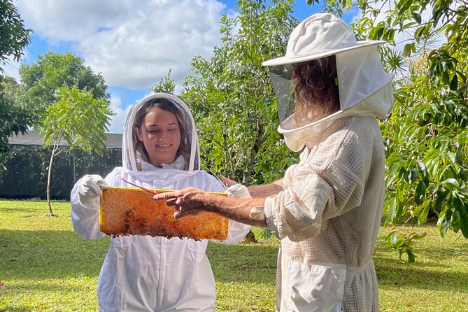 Inside the Hive: Kauai Honey and Bee Tour - Sampling Hawaiian Honey: Flavors and Pairings on the Farm