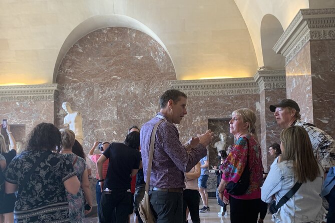 Insider Louvre: from a Royal Palace to a museum - Accessibility and Group Size Benefits