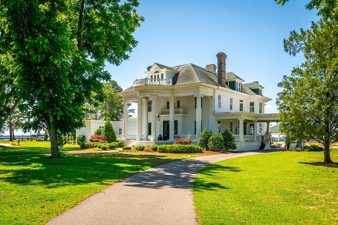 Insider Tour of Historic River Forest Manor - Discover the Exclusive Insider Tour of River Forest Manor in Belhaven