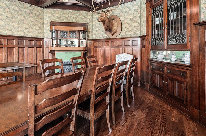 Insider Tour of Historic River Forest Manor - The Guides Role in Bringing the History to Life