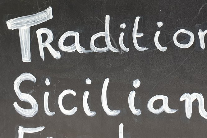 Inspirational Italian Walking Tour in The Hague's Royal Area - Practical Details: Meeting Point and Tour Logistics