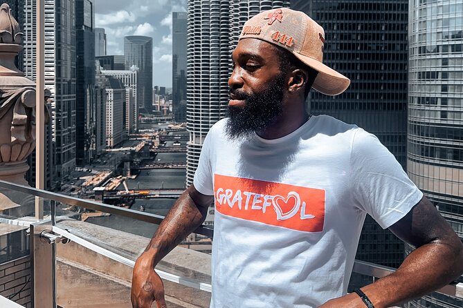 Insta Walk and Polaroid Photoshoot in Chicago - Key Points