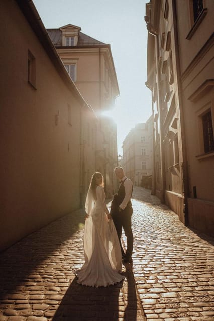 Instagram tour of Krakov with a private photographer - Discover Krakow’s Iconic Landmarks Through a Private Lens