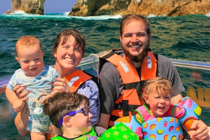 Instagrammable Glass-bottom boat trip in Los Cabos Bay - Key Points