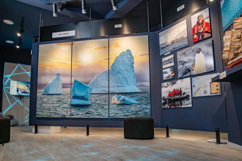 Interactive Photo-Museum of Antarctica with Virtual Reality - Key Points