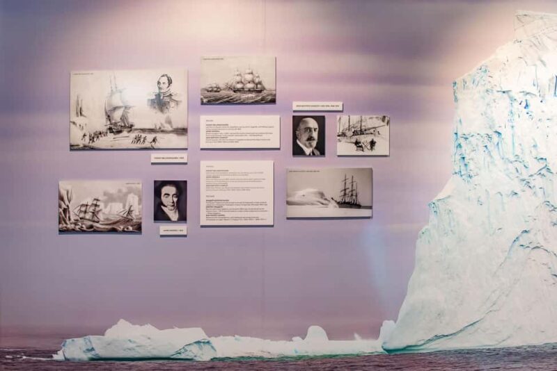 Interactive Photo-Museum of Antarctica with Virtual Reality - Limitations and Considerations