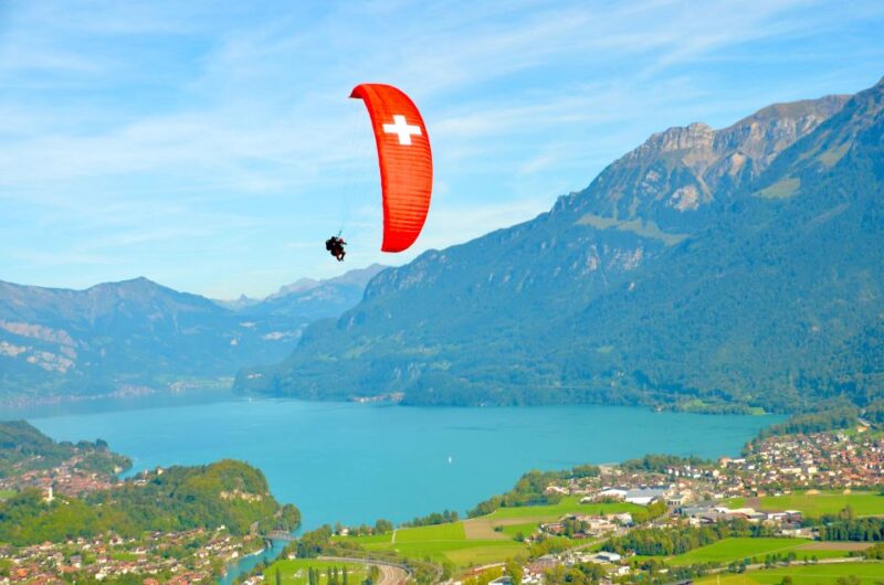 Interlaken: Paragliding Tandem High Flight - Soar High Over Interlaken with a Tandem Paragliding High Flight