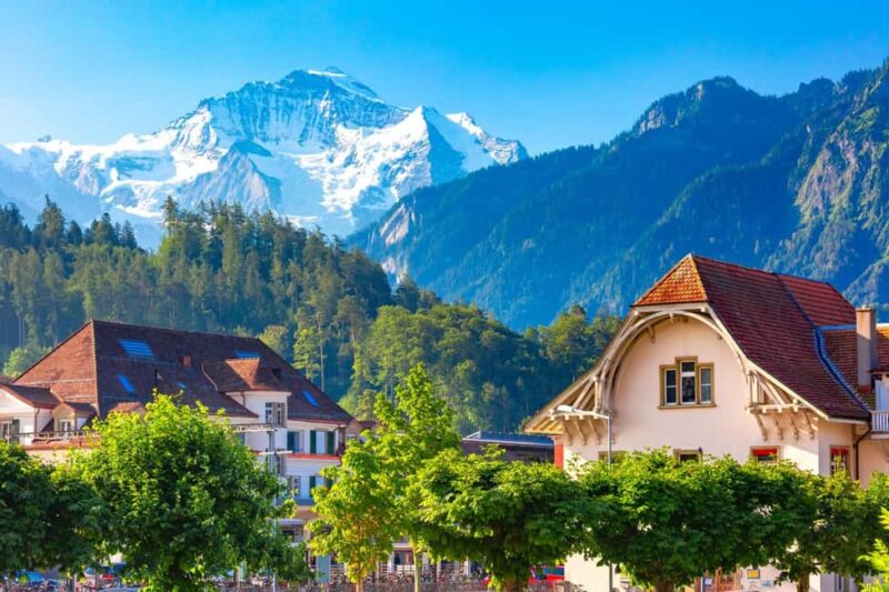 Interlaken: Private History Walk with a Local - Exploring Interlaken Castle and Its Historical Significance