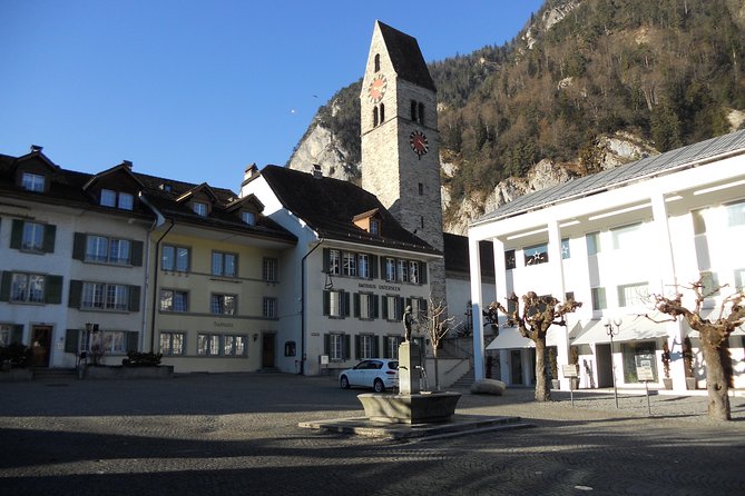 Interlaken Private Tour: Mountains Cows, Thun Lake, and Brienz Lake - Relaxing at Lake Thun’s Neuhaus Beach