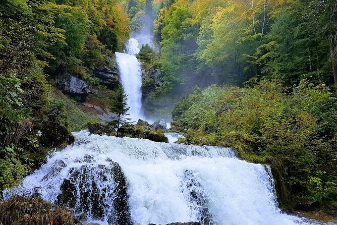 Interlaken sightseeing: Lauterbrunnen, Brienz, Interlaken - Visiting Brienz and the Woodcarving Tradition at Huggler Holzbildhauerei