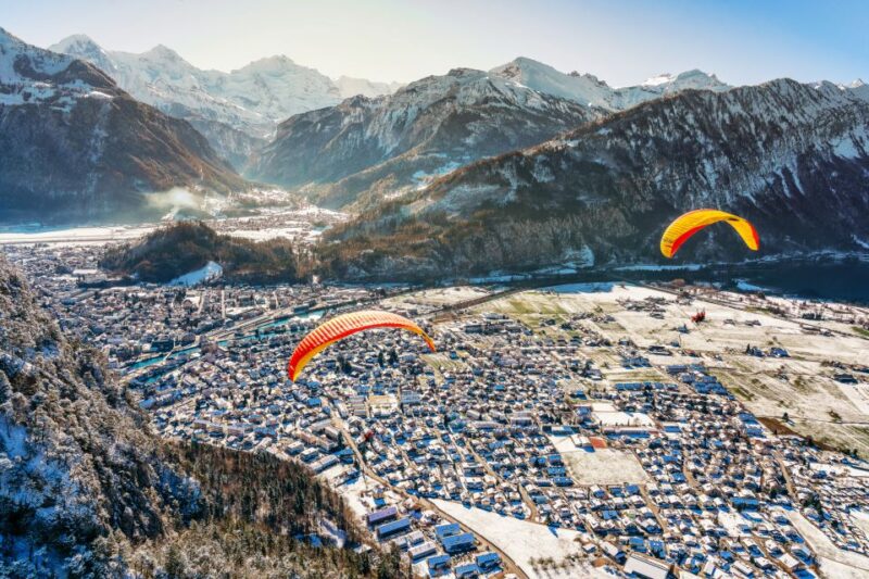 Interlaken: Tandem Paragliding Flight - The Experience of Beatenberg to Interlaken Flight