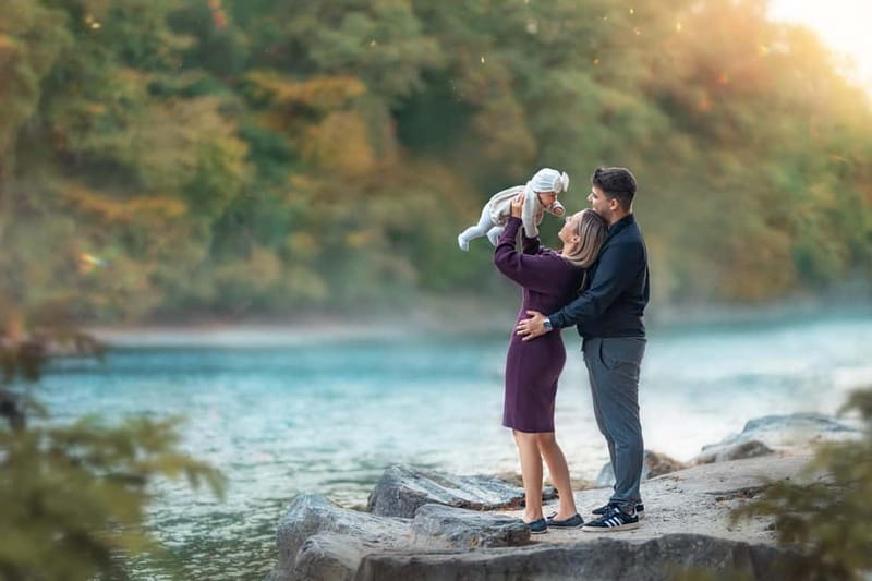 Interlaken:Private Photoshoot with a Professional Photograph - Discover the Unique Charm of Interlaken’s Scenic Backdrops