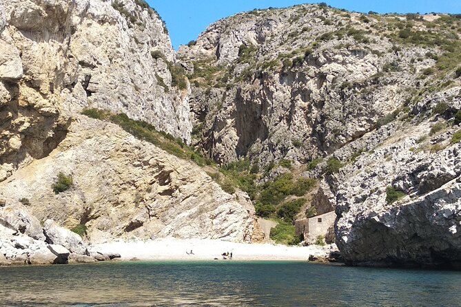 Interpretive Tour: "Mysteries of Cabo Espichel" - Exploring the Jurassic and Cretaceous Past of Cabo Espichel