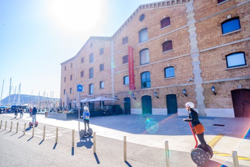 Intro Segway Tour Barcelona 1h - Discovering the Top Stops: Port Vell and Montjuic