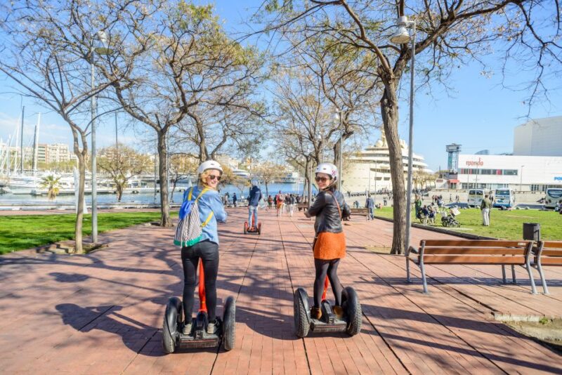 Intro Segway Tour Barcelona 1h - The Role of the Guide in Enhancing the Tour