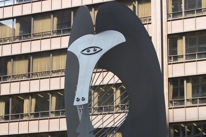 Intro to Chicago Architecture - Inside and Outside Look at the Tribune Tower