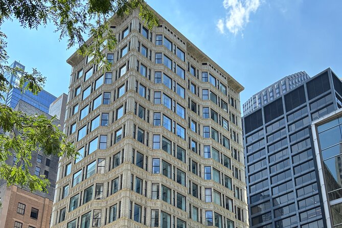 Intro to Chicago Architecture - The Reliance Building and Its Architectural Significance