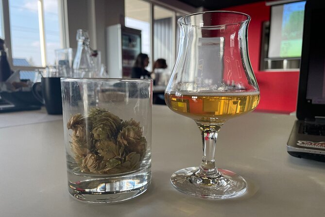 Introduction to zythology workshop - Who Leads the Workshop: Passionate Brewers and Zythologists