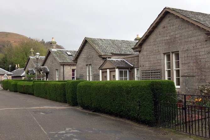 Inverary Castle & Loch Lomond Tour - Logistics: Pickup, Group Size, and Duration