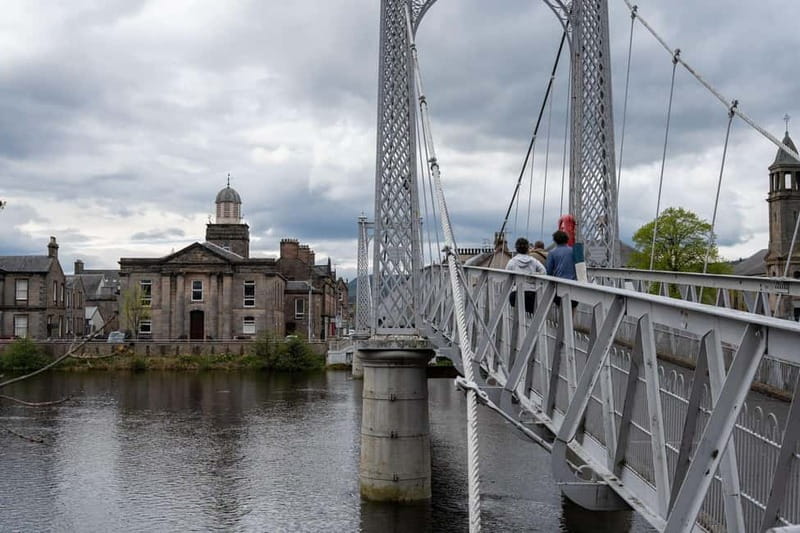 Inverness: Comedy Walking Tour with Local Comedian - Walking along the River Ness to Round Out the Tour