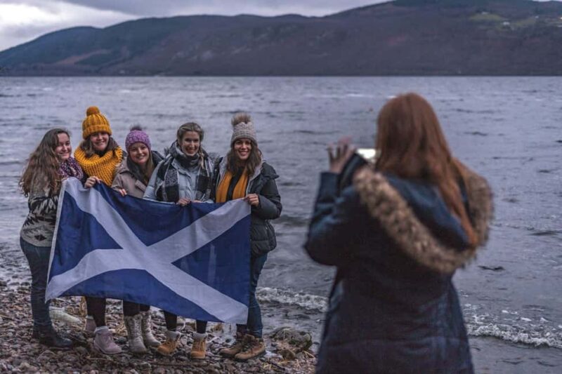 Inverness: Loch Ness, Outlander & Whisky Distillery - Exploring Loch Ness and Urquhart Castle