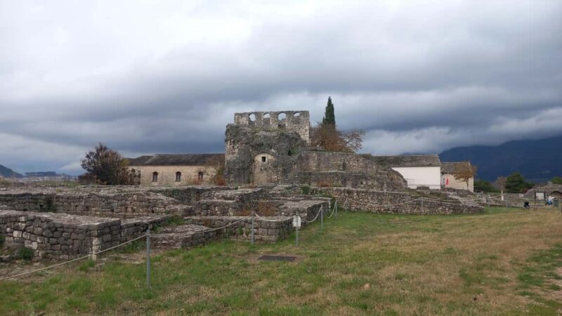 Ioannina's Top Sites in 1 day - Starting Point at the Clock Tower of Ioannina