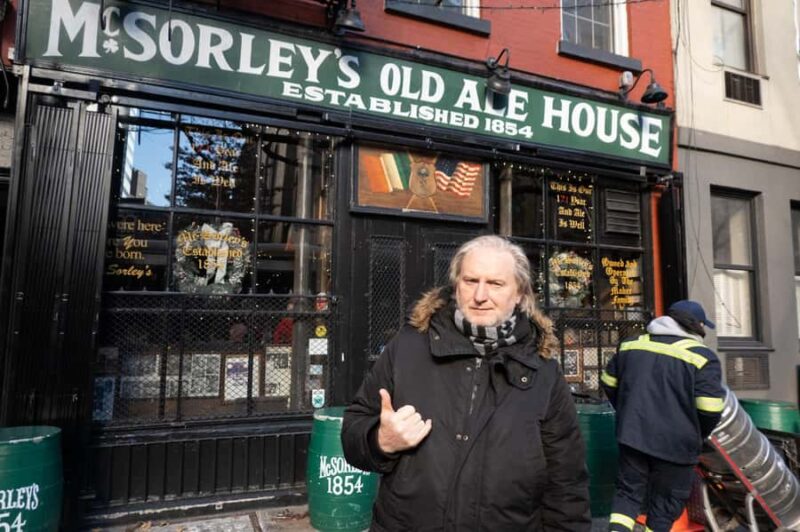 Irish Pubs, Music and Culture Tour with an Irish Musician - Inside McSorleys Old Ale House: The Oldest Irish Pub in America